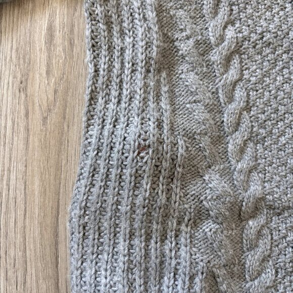 Hollister Cable Knit Gray Crewneck Sweater Womens XS Normcore Grandpa Preppy - Picture 6 of 16
